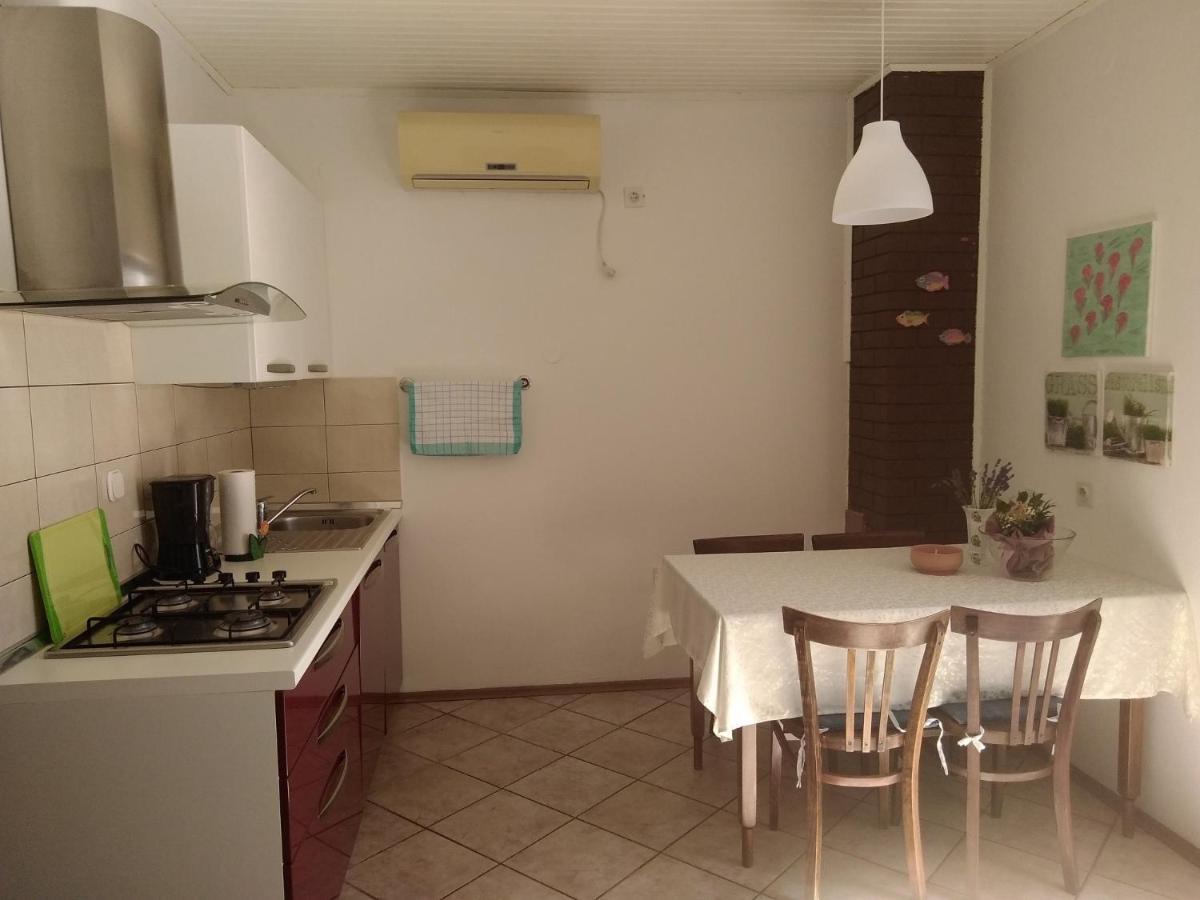 סנג' Apartman Martin מראה חיצוני תמונה
